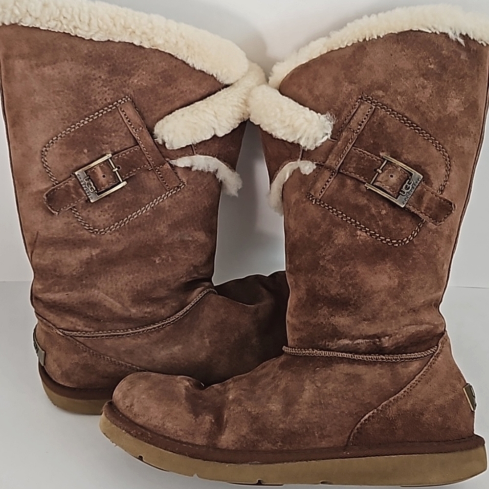VINTAGE Brown Suede UGG Mid-Calf Boots